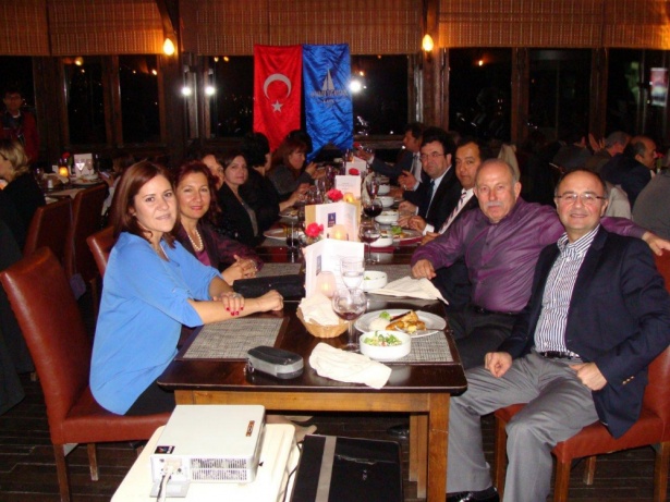 3. Yıl Aile Yemeğimiz 4.01.2012 tarihinde Korumar Sedir Restaurant'ta yapılıyor.